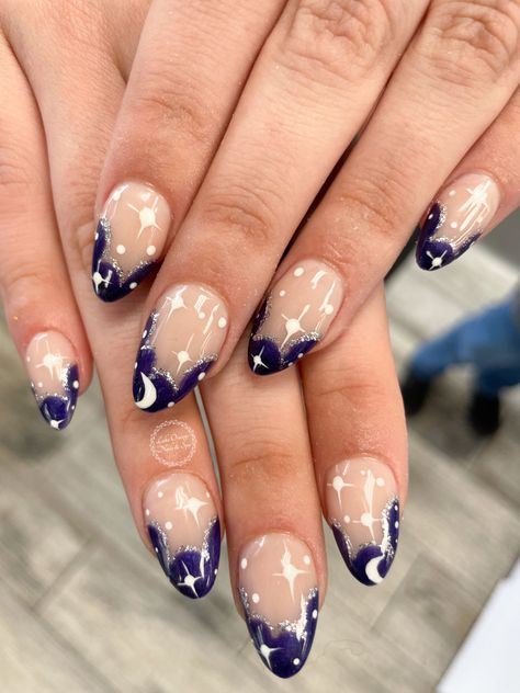 Yellow Navy Nails, Stary Night Nail Designs, Blue Nails With Stars And Moon, Starry Night Nails Acrylic, Navy Blue Celestial Nails, Starry Night Prom Nails, Nail Inspo Midnight Blue, Navy Blue Nail Designs Wedding, Dark Blue Prom Nails Almond