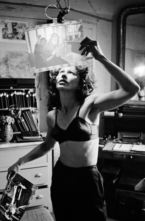 Kerouac Aesthetic, Beatnik Aesthetic, Ed Van Der Elsken, Rose Thorns, Chelsea Hotel, Beat Generation, White Pictures, Annie Leibovitz, Mario Testino