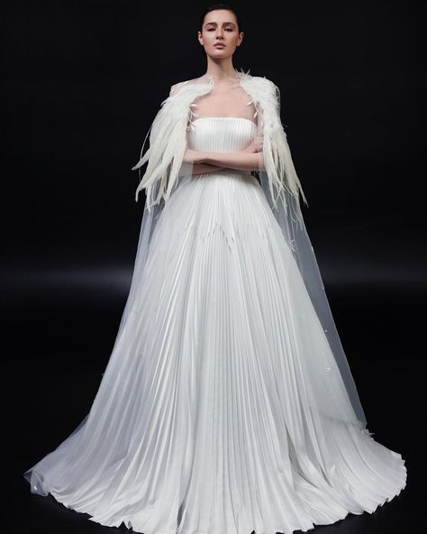 S A R A M R A D on Instagram: “Grace | Arrival Of The Birds. Straight Across Plisse Taffeta Bridal Gown & Hand Embroidered Veil Cape with Feather…” Feather Cape, Elie Saab Spring, London Spring, Spring Couture, Western Wedding, Dress Inspiration, Wedding Dress Inspiration, Bridal Veil, The Birds