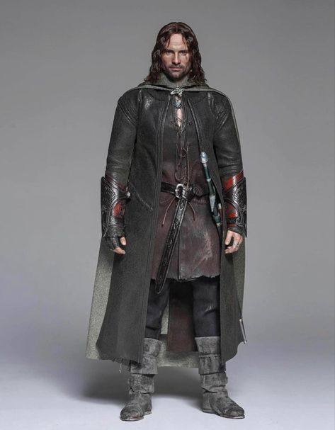 Oscar Schindler, Aragorn Costume, Aragorn Lotr, Lotr Costume, Medieval Clothes, Fair Outfits, Viking Costume, Leather Armor, Cosplay Diy