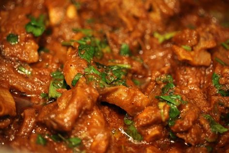 Mutton Bhuna Gosht Recipe | HungryForever Food Blog Bhuna Gosht Recipe, Beef Masala, Mutton Dishes, Bhuna Gosht, Pakistani Foods, Beef Biryani, Karahi Recipe, Gosht Recipe, Pakistani Recipes