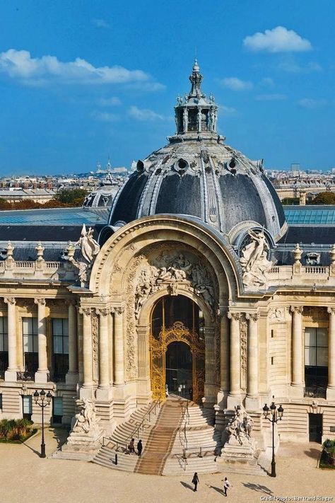 Petit Palais Paris, Grand Architecture, France Architecture, Architecture Cool, Architecture Antique, European Palace, Le Louvre, Champs Élysées, Paris Architecture