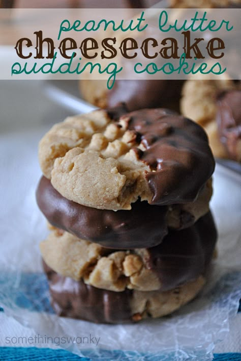 Peanut Butter Cheesecake Pudding Cookies- gorgeous. @Something Swanky Cheesecake Pudding Cookies, Cheesecake Pudding, Food Tech, Pudding Cookies, Fast Recipes, Peanut Butter Cheesecake, Cookie Party, Whoopie Pies, Drink Ideas