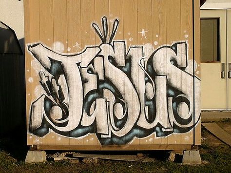 Jesus graffiti Bible Verse Graffiti, Christian Grafitti Art, Graffiti Writing On Wall, Graffiti Name Art Design, Jesus Graffiti, Christian Graffiti, Childrens Wall Murals, Graffiti Images, Doodling Ideas