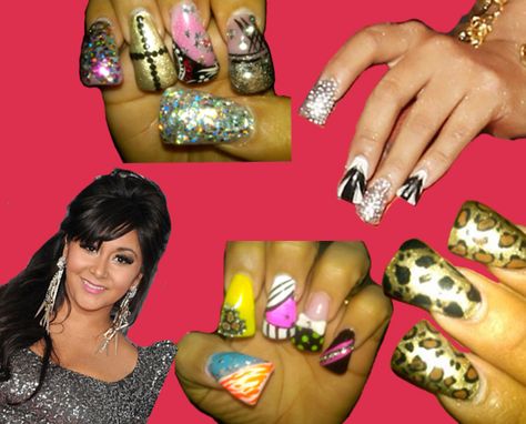 So obnoxious but soooo cute! Love her nails Nail Designs 2000s, Snooki Nails, Iconic 2000s, Fourth Of July Nails, Duck Nails, Nail Art Techniques, Grunge Nails, French Tip Acrylic Nails, 2000s Aesthetic