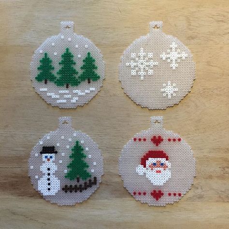 Perler Christmas, Hama Beads Christmas, Christmas Perler Beads, Hama Mini, Beads Christmas, Fuse Bead Patterns, Art Perle, Hama Beads Design, 8bit Art