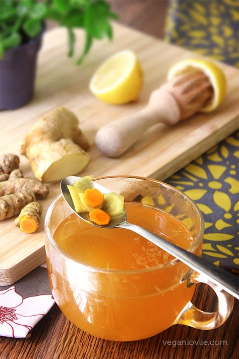 Tea Musings: Turmeric Ginger Lemon Tea Recipe + Inspiration/Quotes/Reflection on Freedom Ginger Lemon Tea, Turmeric Ginger Tea, Detox Tea Recipe, Homemade Detox, Ginger Benefits, Ginger Turmeric, Detox Drinks Recipes, Turmeric Tea, Best Detox