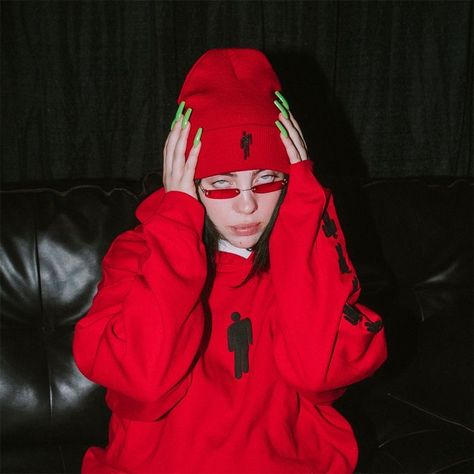 555 Wallpaper, Wallpaper Moon, Hip Hop Hoodies, Red Pictures, Red Pullover, Red Walls, Aesthetic Grunge, Red Aesthetic, Melanie Martinez