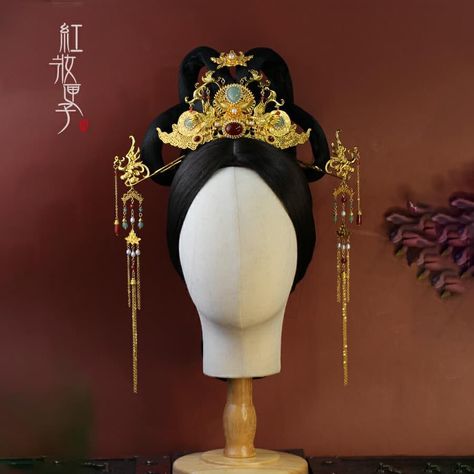 Hairstyle Traditional, Ancient Chinese Hairstyles, Hanfu Accessories, Traditional Accessories, Traditional Asian Dress, Chinese Hairpin, Chinese Dolls, Traditional Hairstyle, Chinese Aesthetic