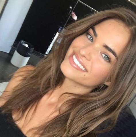 Makeup Tip, Brown Ombre Hair, Hair Color Light Brown, Brown Hair Balayage, Brown Balayage, Light Hair Color, Long Brown Hair, Brown Blonde Hair, Brown Hair With Highlights