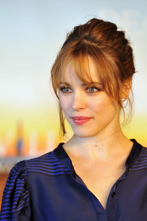 Bangs? Rachel Mcadams Bangs, Rachel Mcadams Hair, Simple Updo, Hair Advice, Rachel Mcadams, Hair Photo, Grunge Hair, 인물 사진, Great Hair