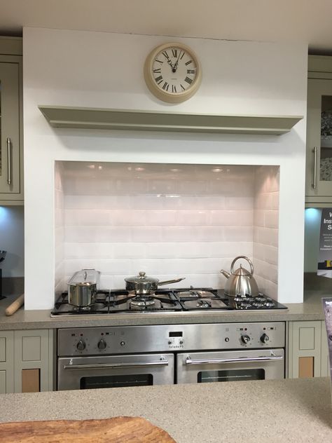 Wickes - cooker with false chimney surround Cooker Surround Ideas, Chimney Breast Kitchen, Cooker In Chimney Breast, Kitchen Cooker Hood, Edwardian Kitchen, Chimney Design, Kitchen Hood Design, Extension Kitchen, Kitchen Butlers Pantry