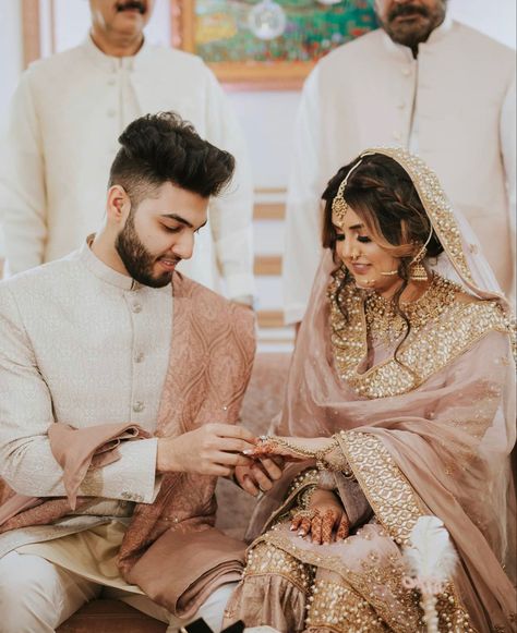 Nikkah Couple, Bride Groom Photoshoot, Muslim Wedding Photography, Pakistan Wedding, Henna Wedding, Nikah Dress, Groom Photoshoot, Bride And Groom Outfits, Wedding Portrait Poses