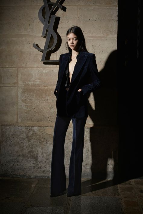 Saint Laurent Outfit, Ysl Outfit, Saint Laurent Aesthetic, Ysl Aesthetic, Ysl Fashion, Mode Ulzzang, Saint Laurent Fashion, Aesthetic Outfit Ideas, Black Suit