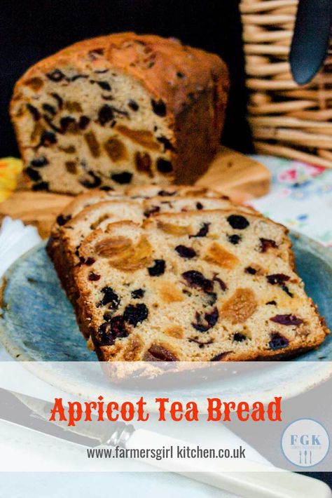 Tea Cake Loaves, Tea Bread Recipes, Fruit Cake Loaf Recipe, Flavoured Bread, Apricot Fruit Cake, Fruit Tea Loaf Recipe, Cold Tea Fruit Cake, Apricot Loaf, Apricot Tea