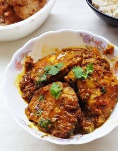 Trinidadian Food, Desi Dishes, Curry Spice, Fish Curry Recipe, Tamarind Sauce, Asam Jawa, Fish Curry, Healthy Fish, Curry Recipe