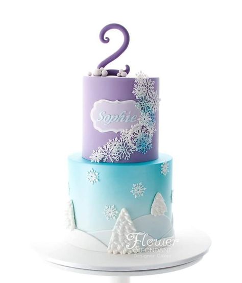 Purple Snowflake Cake, Purple Frozen Cake, Frozen Torte, Chocolate Italian Meringue Buttercream, Cloud Birthday, Frozen Themed Party, Frozen Birthday Party Cake, Spiderman Birthday Party Decorations, Flower Fondant