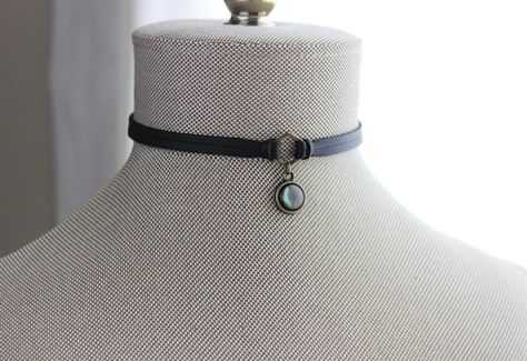 This choker is perfect in every way Choker Ideas, Black Leather Choker, Choker Black, Leather Colors, Gemstone Choker, Blue Goldstone, Leather Chokers, Black Choker, Pearl Choker