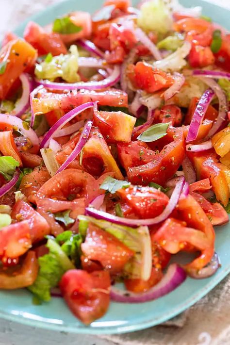 Pomodoro Salad, Italian Tomato Salad, Summer Foods, Rabbit Food, Healthy Sides, Tomato Salad, Cooking Inspiration, Healthy Side Dishes, Fresh Salads