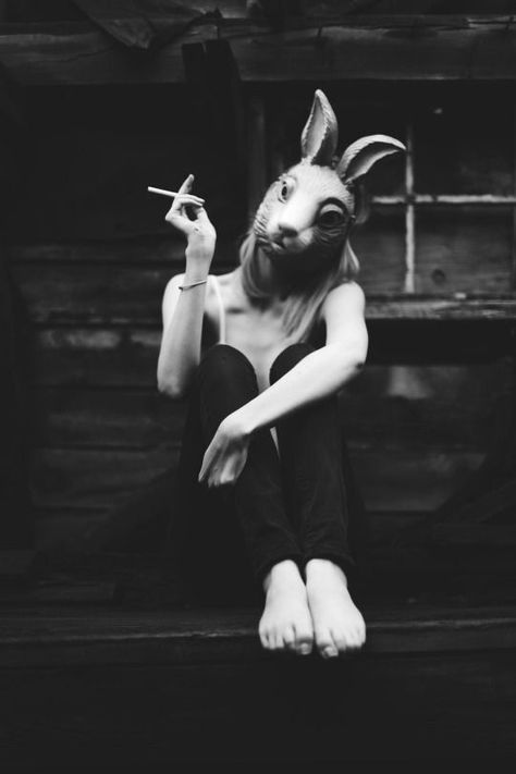 Dark Alice In Wonderland Photoshoot, Halloween Mask Aesthetic, Weird Aesthetic Photography, Rabbit Mask Aesthetic, Dystopian Photoshoot, Mask Aesthetic Dark, Creepy Photoshoot Ideas, Weird Photoshoot, Creepy Photoshoot