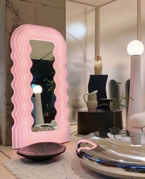 Ettore Sottsass Mirror, Ultrafragola Mirror, Eclectic Lamps, Wavy Mirror, Classic Mirror, Led Wall Art, Element Of Surprise, Flowing Hair, Mirror With Led Lights