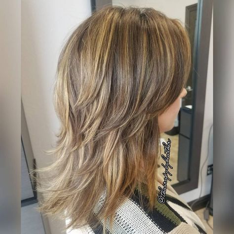 Layered Modern Shag hairstyle Medium Shag Hairstyles, Medium Shag, Modern Shag Haircut, Medium Shag Haircuts, Long Shag Haircut, Shag Haircuts, Medium Layered Hair, Modern Haircuts, Shag Hairstyles