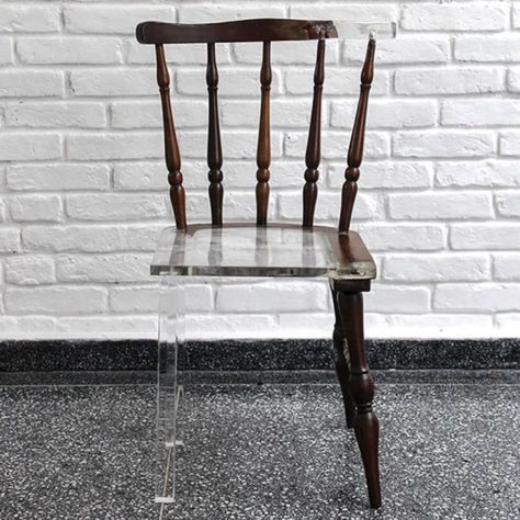 Chair Repair, Recycled Glass Bottles, Old Chairs, Old Chair, Gorgeous Bathroom, Furniture Designer, Decoration Design, Cool Furniture, Chair Design