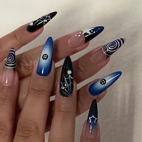 ADDI (@addiisnails) • Instagram photos and videos Fall Nail Art Ideas, Halloween Nail Ideas, Holloween Nails, 2024 Nails, Halloween Acrylic Nails, Fall Nail Art Designs, Fall Nail Art, Halloween Nail, Nail Art Ideas