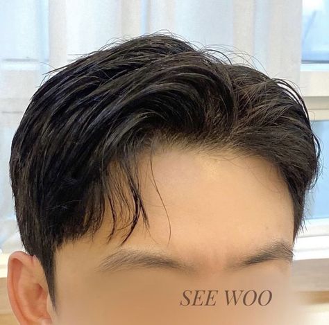 Boys Hair Highlights, Asian Men Short Hairstyle, Men Short Hairstyle, Mens Haircuts Straight Hair, Man Haircut, Middle Hair, Asian Man Haircut, Mens Haircuts Short Hair, Parting Hair