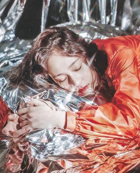 Futuristic Photoshoot, Ancient Chinese Characters, Music Photoshoot, Retro Photoshoot, Glam Photoshoot, Take Heart, W Korea, Gold Beauty, Tin Foil