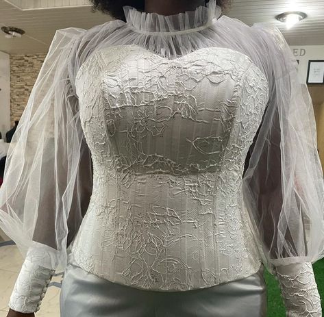 White Lace Blouse Styles For Wrapper, White Lace Skirt And Blouse Asoebi, Traditional Lace Tops With Lace Work, White Lace Styles For Thanksgiving In Ghana, Lace Peplum Top Asoebi, Nigerian Lace Styles Dress, African Lace Styles, African Wear Styles For Men, Long African Dresses