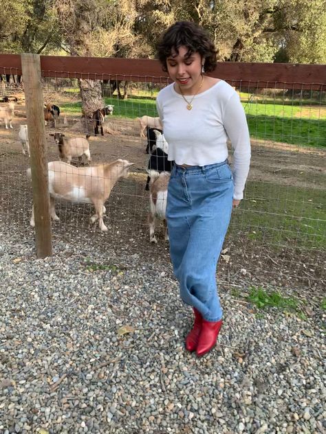 Red Boots Skirt Outfit, How To Wear Red Cowboy Boots, Dark Red Cowboy Boots Outfit, Red Cowboy Boots Aesthetic, Red Cowboy Boots Outfit Fall, Outfits With Red Cowboy Boots, Zara Styling, Red Cowgirl Boots Outfit, Skirt And Cowboy Boots Outfit