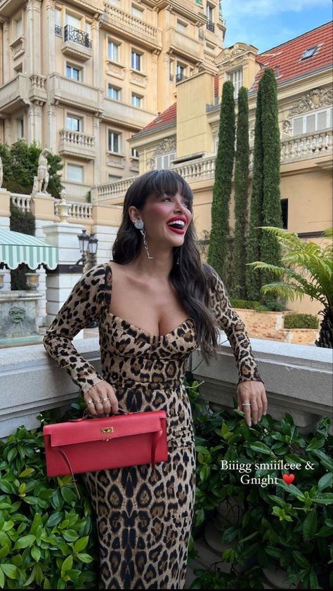 Italy Vibes, Animal Print Outfits, 2024 Style, Elegante Casual, Mode Casual, Vacation Mode, Kendall Jenner Style, Leopard Print Dress, Event Dresses