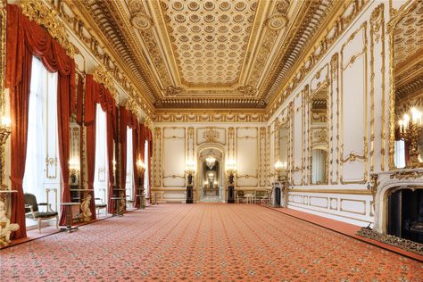 Where was Bridgerton filmed? | Entertainment | Culture | Luxury London Regency Architecture, Lancaster House, Wilton House, 18th Century Landscape, Regency London, Hatfield House, Long Pictures, Palace Interior, Neoclassical Architecture