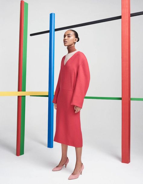 Block Colour Photography, Color Block Photoshoot, Color Block Photography, Colorful Fashion Photography Editorial, Colorblock Photoshoot, Color Block Set Design, Color Block Editorial, Bold Color Fashion Editorial, Kinfolk Magazine