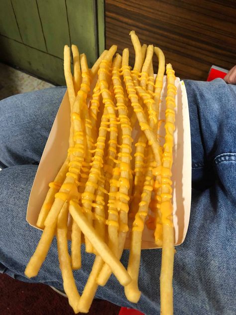 Long Fries, Japanese Long Fries, Kawaii French Fries, Aesthetic French Fries, French Fries Mcdonalds Aesthetic, Vegan Fast Food, Food Cart Design, Chicken Nachos, Dessert Boxes