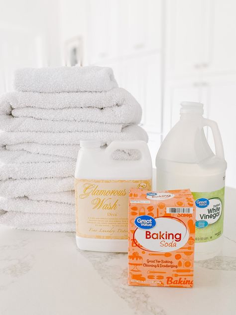 EASIEST Laundry Stripping Recipe to Deep Clean Smelly Towels Stripping White Laundry Recipe, Laundry Deep Clean Soak, Deep Cleaning Laundry In Tub, Towel Deep Clean Soak, Stripping Towels In Tub Recipe, Cleaning White Towels, Stripping Laundry Naturally, Stripping Laundry In Washer, Deep Cleaning Towels In Bathtub