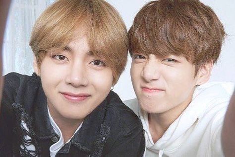 #VKOOK #TAEKOOK #KOOKV #TAEHYUNG #JUNGKOOK #BTSHIP Taekook Twitter, Bts Cute, Bts Header, Pretty Princess, Bts Vkook, Fan Fiction, Jung Kook, Twitter Header, Boy Scouts