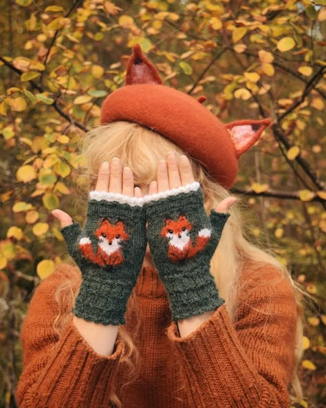 Winter Cottagecore Outfit, Autumn Cottagecore, Winter Cottagecore, September Autumn, Fox Forest, Forest Wood, Cottagecore Outfits, Forest Creatures, Fall Wear