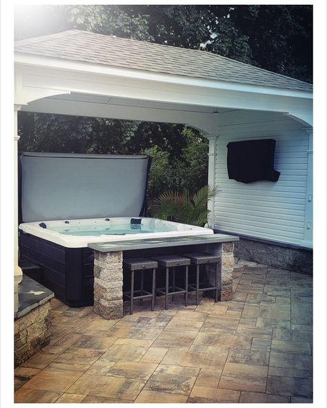 Hot Tub With Bar, Tub Enclosures Ideas, Hot Tub Enclosure Ideas, Hot Tub Enclosure, Hot Tub Deck Design, Hot Tub Bar, Hot Tub Landscaping, Hot Tub Surround, Enclosure Ideas