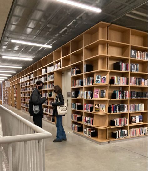 Library Date Aesthetic Couple, Bookstore Date Aesthetic Couple, University Couple Aesthetic, Book Store Date Aesthetic, Couple In Library Aesthetic, Couple In Bookstore, Library Couple Aesthetic, Shopping Date Aesthetic Couple, Library Date Couple