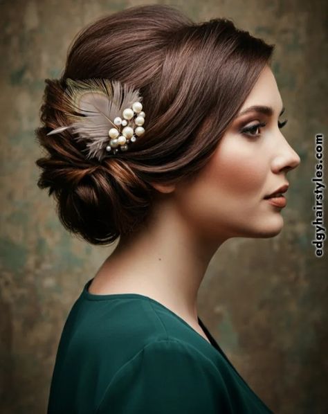 Glamorous 1920S Hairstyles: 10 Vintage Looks For Timeless Elegance #1920shair #1920shairstyles #vintagehair #vintagehairstyles #vintagehairstyle #retrohair #retrohairstyles #1920s #hair #hairstyle #hairstyles #haircut #haircuts #haircutsforwomen #hairstylesforgirls #hairstyling #hairstylesforwomen #hairideas #hairstyleideas 20s Wedding Hairstyles, 1920s Low Bun, Prohibition Hairstyles Women, 1920s Updo Hairstyles, 1920s Hair Long Gatsby, 1920s Hair Long, Juliet Hair, 20s Hairstyles, 1920s Wedding Hair