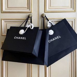 Chanel Aesthetic, Super Rich Kids, Coach Horse And Carriage Tote, Bags Aesthetic, The Perfect Guy, Rich Kids, High Society, Oui Oui, Old Money Aesthetic