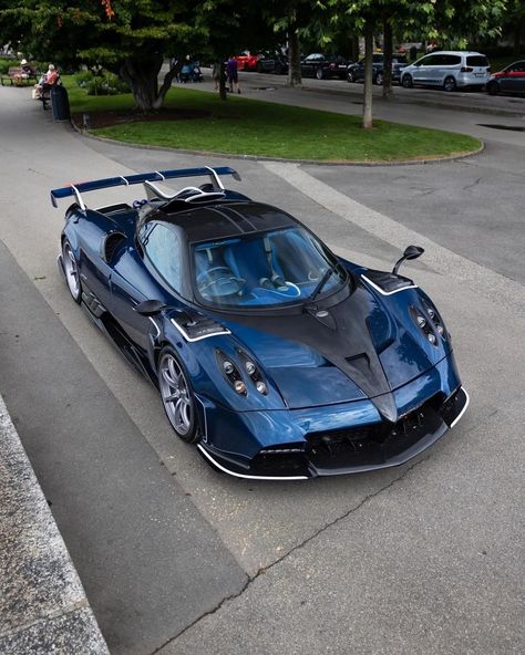 Pagani Huayra Imola, Dark Blue Interior, Pagani Car, Super Fast Cars, V12 Engine, Pagani Huayra, Bugatti Cars, Exotic Sports Cars, Cars And Coffee