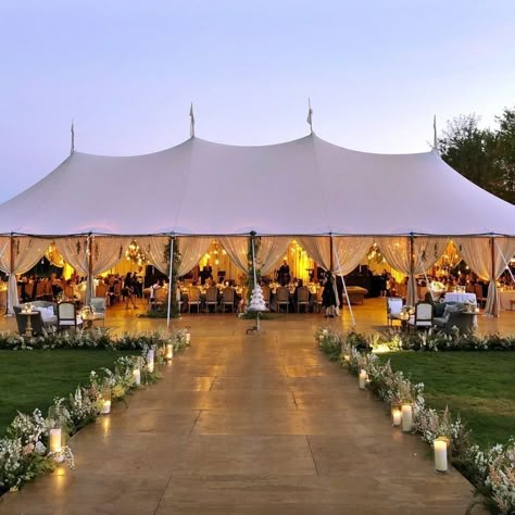 Backyard Wedding Tent Lighting, Tent With Flooring Wedding, Diy Tent Flooring Wedding, White Tent Outdoor Wedding, White Tents For Weddings, Big Tent Wedding Receptions, Weddings In Tents, Tent Flooring Wedding, Italian Tent Wedding