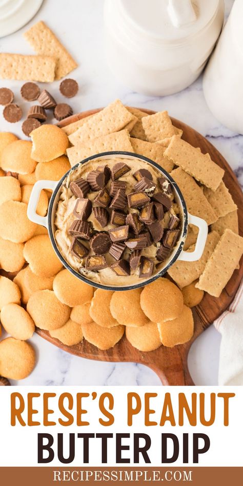 Buckeye Dip, Candy Dip, Peanut Butter Desserts Easy, Easy Dessert Dips, Whipped Peanut Butter, Dessert Dip Recipes, Butter Desserts, Peanut Butter Dip, Best Chocolate Desserts