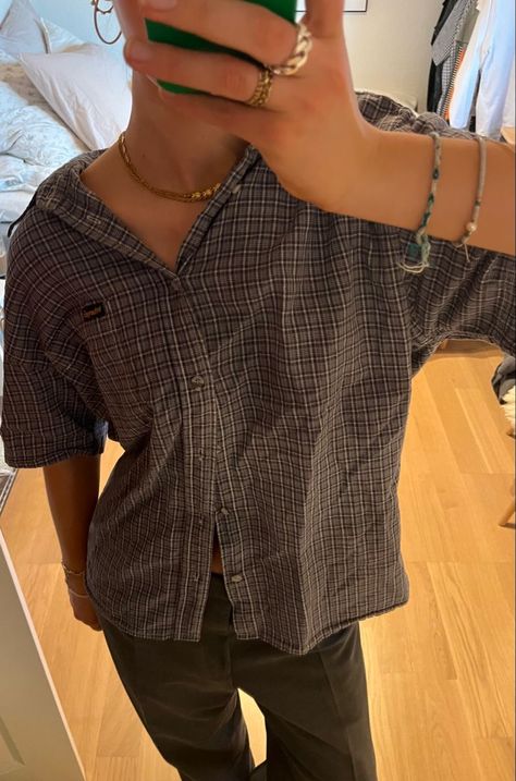 Short Sleeve Button Up Shirt Outfit, Button Up Short Sleeve Shirt Outfit, Short Sleeve Flannel Outfits, Short Sleeve Button Up Outfit, Button Up Shirt Outfit Summer, Short Sleeve Button Down Outfit, Dream Clothes, Retro Outfits, Fashion Killa