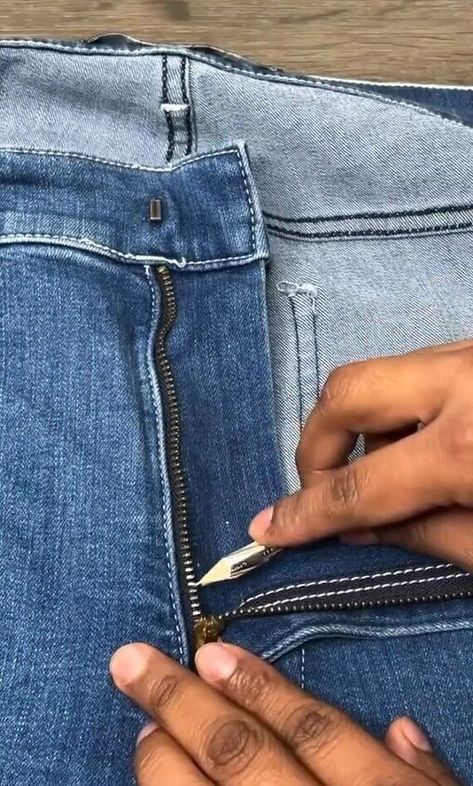 This guide shares 3 ways to get rid of a stuck zipper. Learn some awesome zipper hacks in this quick post. Zipper Hacks, Zipper Stuck, Dress Alterations, Cotton Buds, Large Candles, Shirt Dress Casual, Tee Outfit, Clothing Care, Blouse Outfit