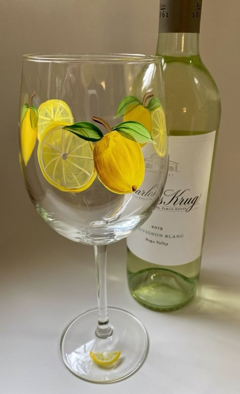 Painted Wine Glasses Diy, Hand Painted Wine Glasses Diy, Lemon Wine, Citrus Decor, Diy Wine Glasses Painted, Wine Glasses Diy, Glass Painting Ideas, Wine Glass Painting, Wine Glass Designs