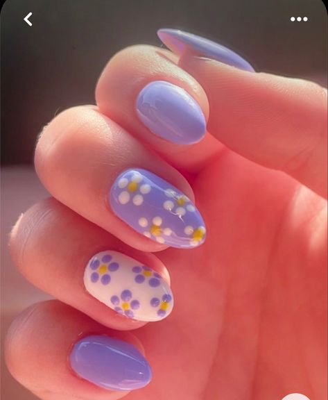 Lilac Nails Design, Light Purple Nails, Violet Nails, Lilac Nails, Cute Simple Nails, Purple Nail Designs, Lavender Nails, Daisy Nails, Simple Gel Nails